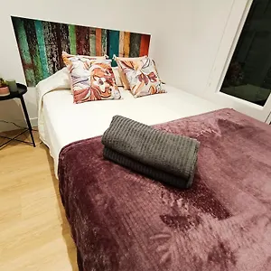 Auberge de jeunesse By Universitat Private